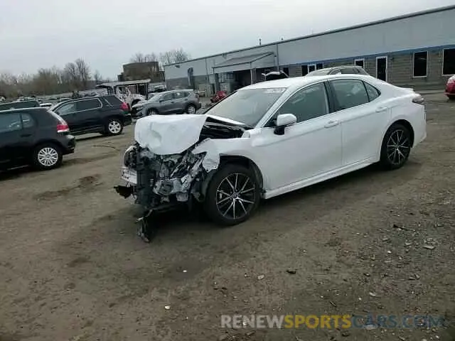 10 fotografías del automóvil dañado 4T1T11AK0RU240523 TOYOTA CAMRY 2024