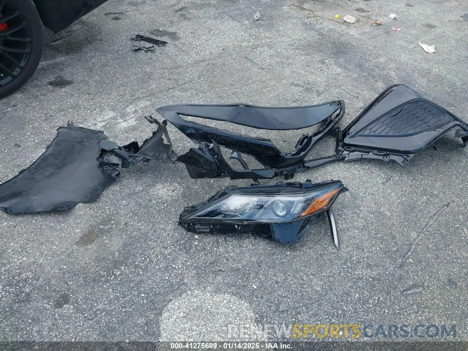 12 fotografías del automóvil dañado 4T1T11AK0RU842483 TOYOTA CAMRY 2024