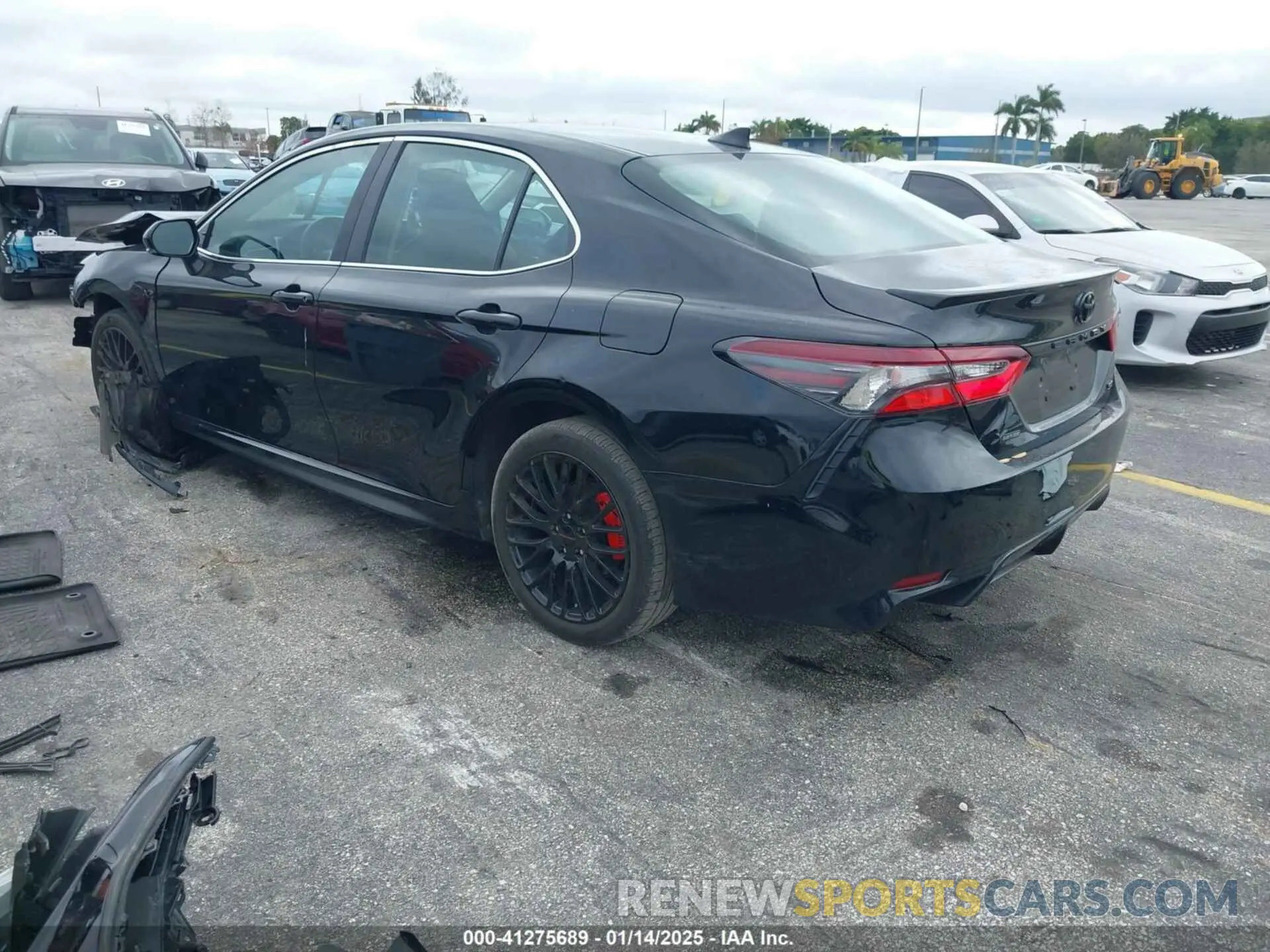 3 fotografías del automóvil dañado 4T1T11AK0RU842483 TOYOTA CAMRY 2024