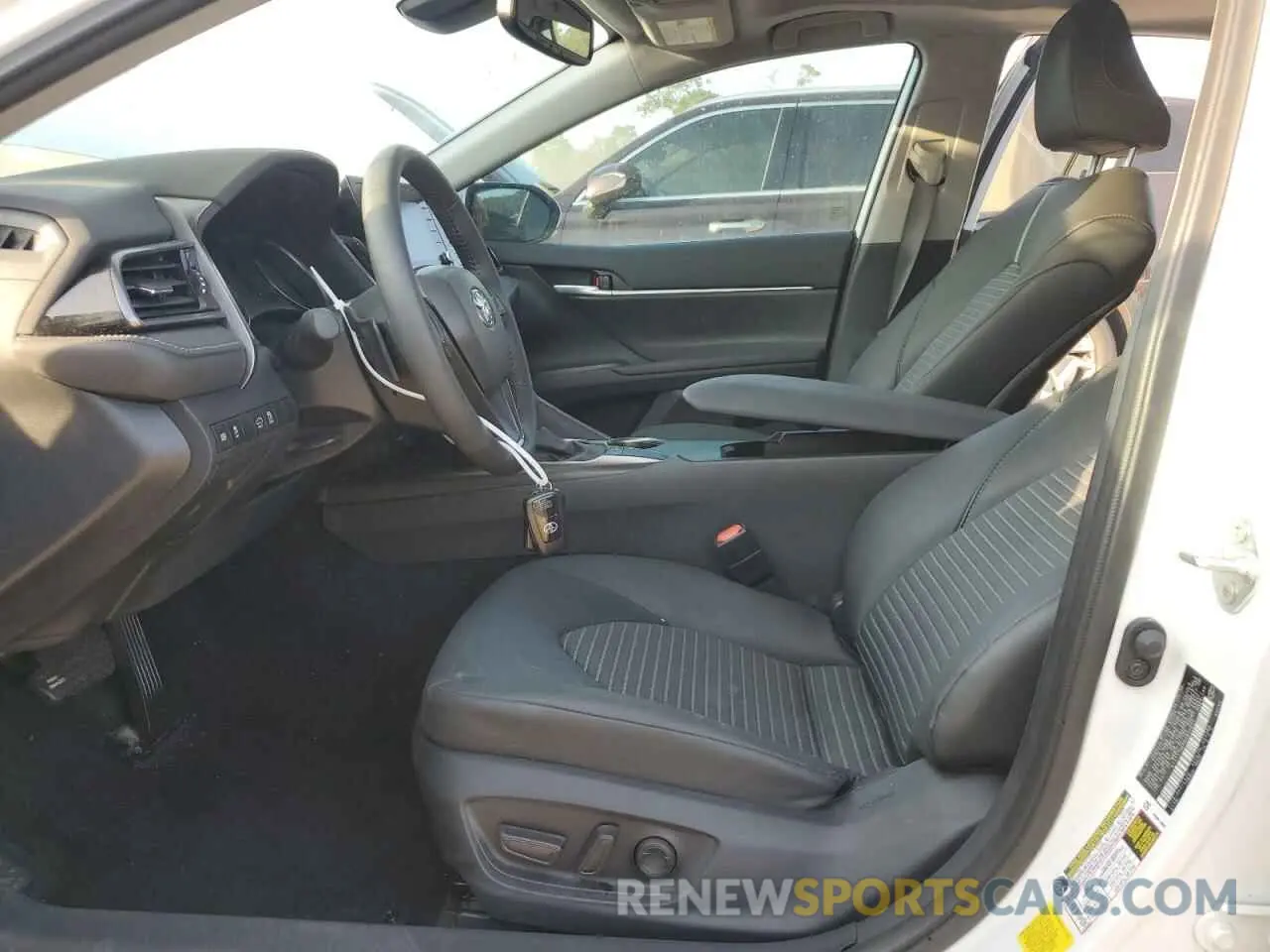 7 fotografías del automóvil dañado 4T1T11AK0RU894602 TOYOTA CAMRY 2024