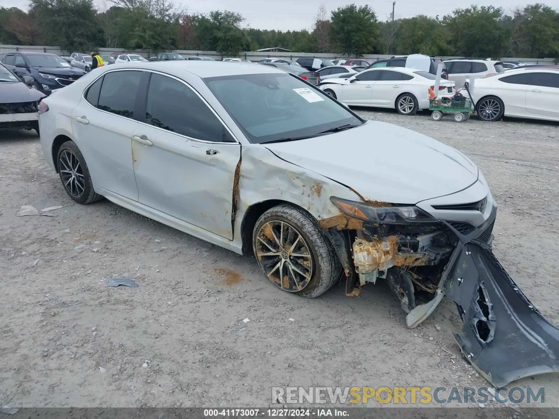 1 fotografías del automóvil dañado 4T1T11AK2RU193172 TOYOTA CAMRY 2024