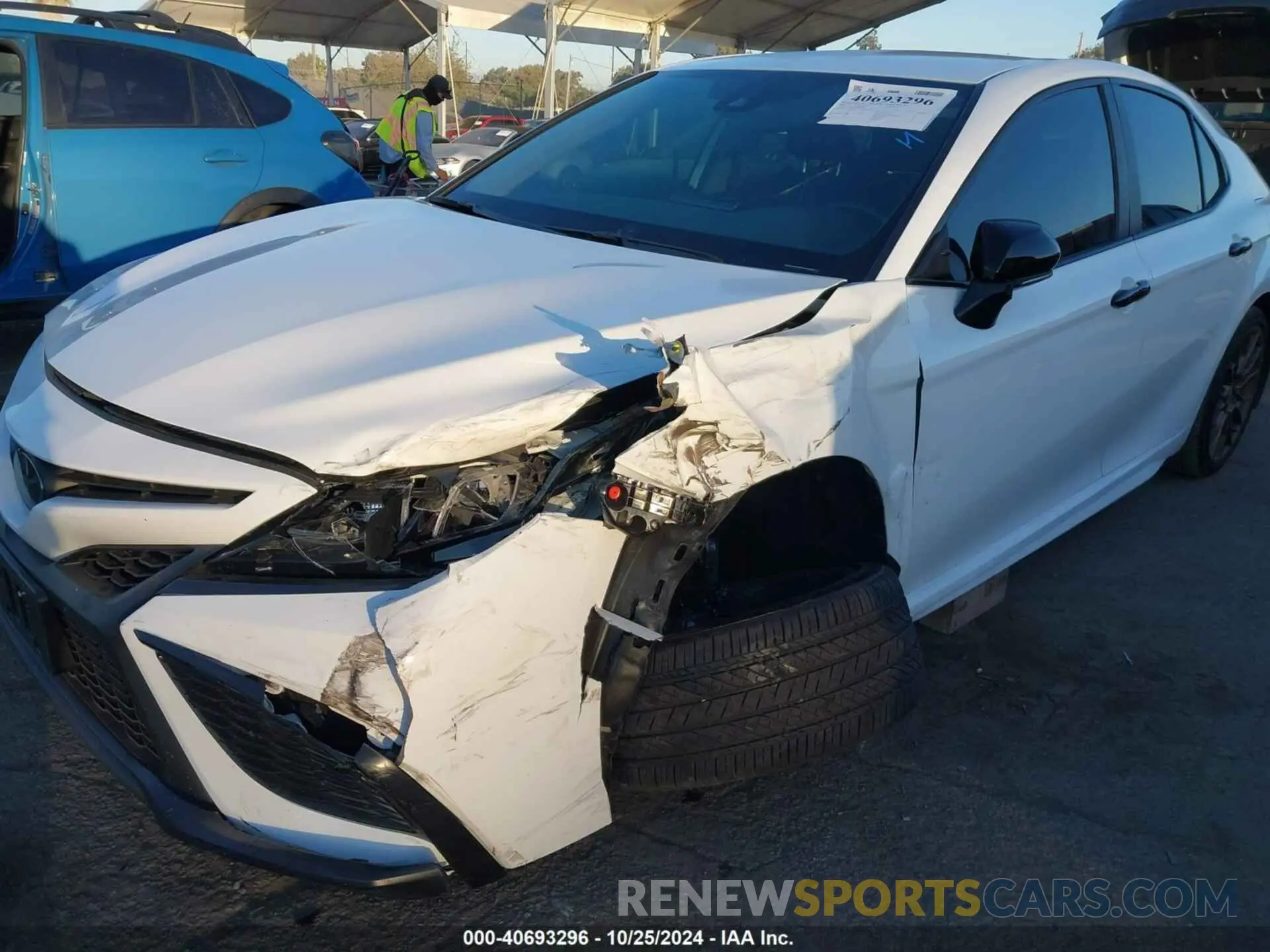 6 fotografías del automóvil dañado 4T1T11AK2RU200606 TOYOTA CAMRY 2024