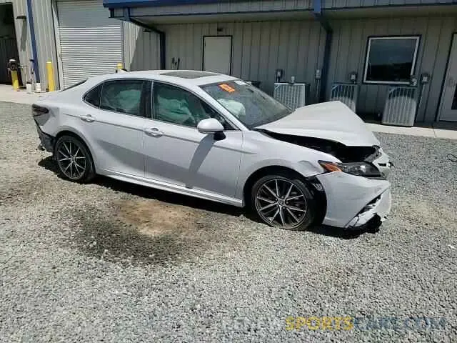 13 fotografías del automóvil dañado 4T1T11AK2RU201805 TOYOTA CAMRY 2024
