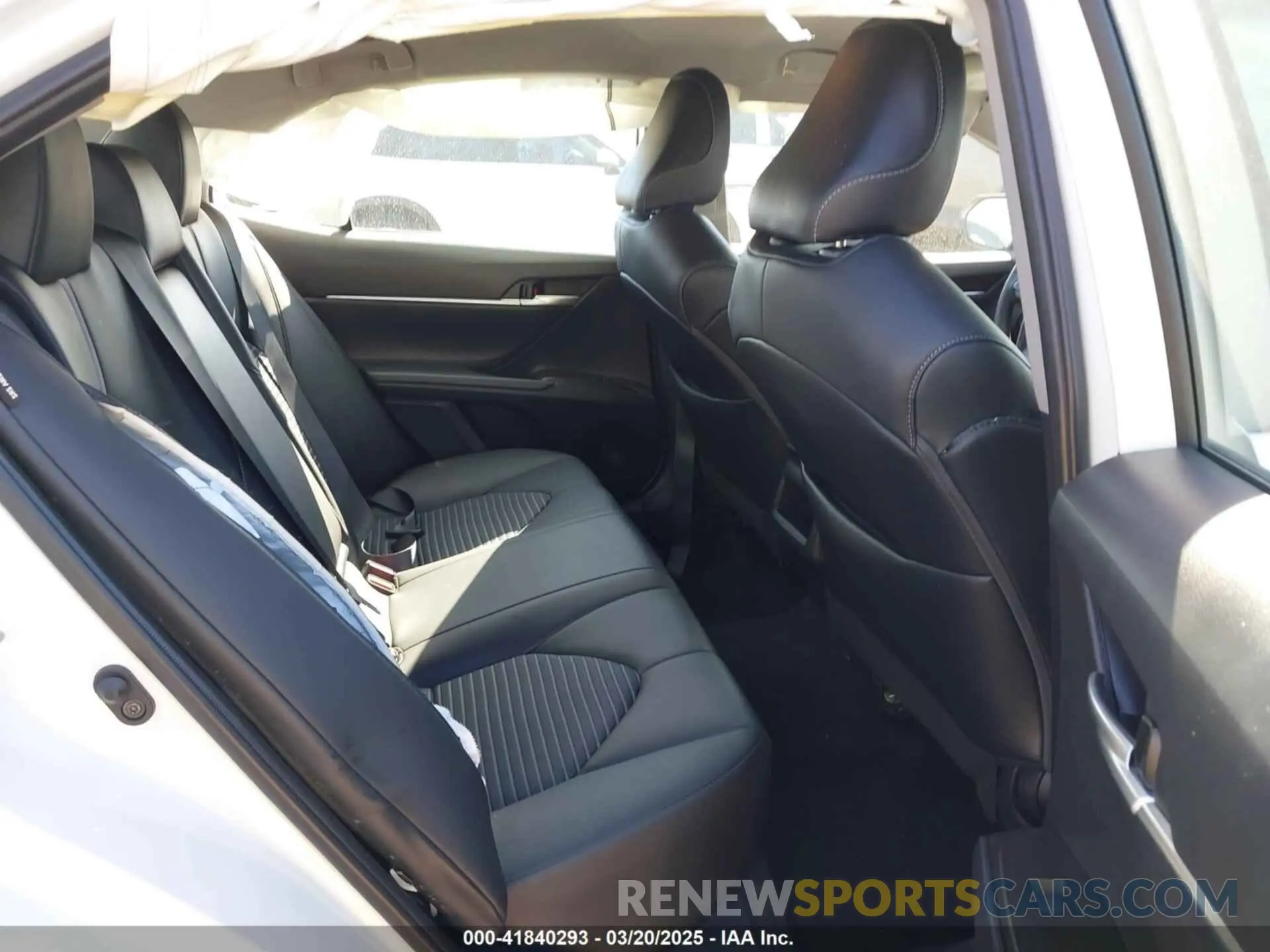 8 fotografías del automóvil dañado 4T1T11AK2RU210052 TOYOTA CAMRY 2024