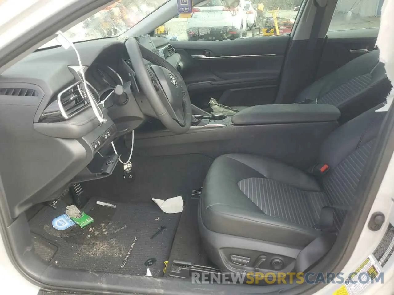7 fotografías del automóvil dañado 4T1T11AK2RU242080 TOYOTA CAMRY 2024