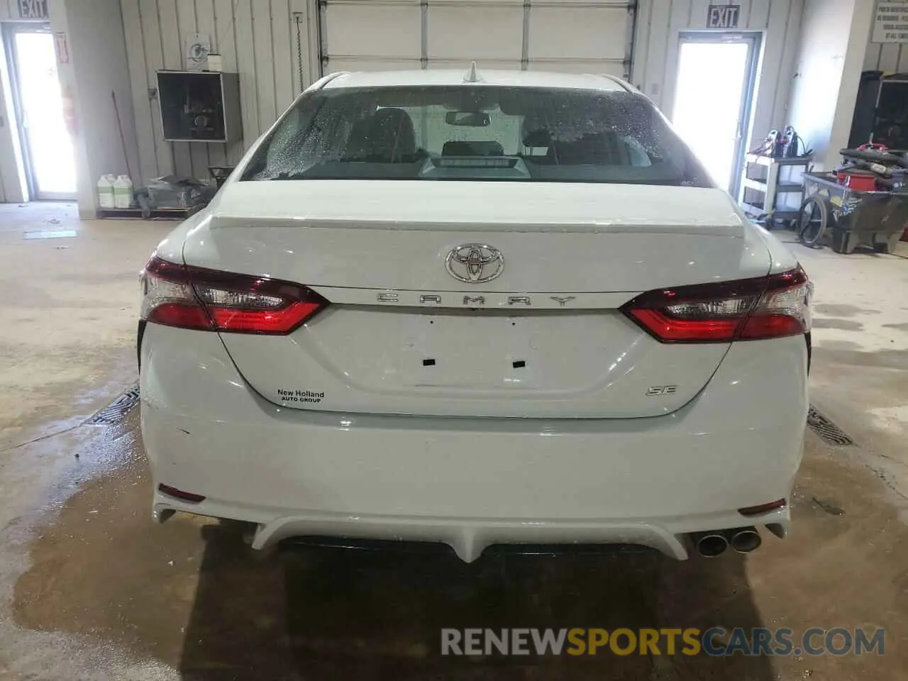 6 fotografías del automóvil dañado 4T1T11AK2RU243763 TOYOTA CAMRY 2024