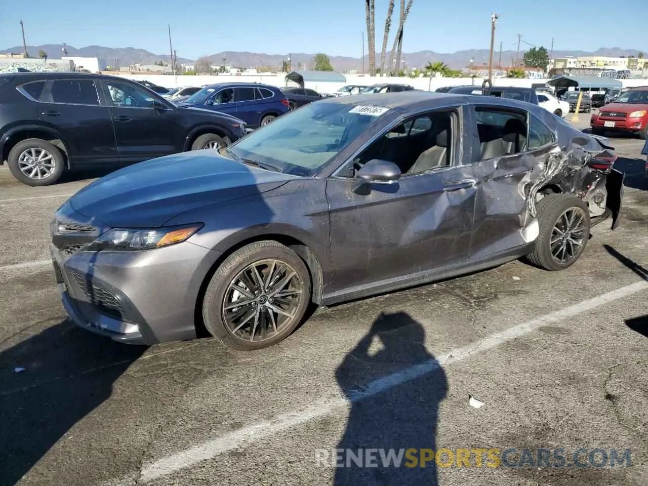 1 fotografías del automóvil dañado 4T1T11AK2RU266167 TOYOTA CAMRY 2024