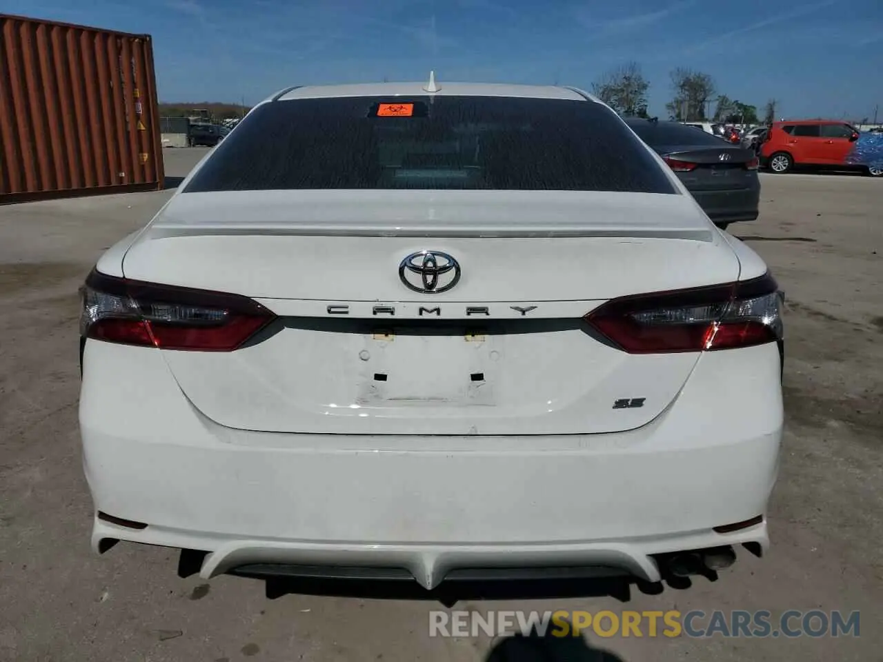 6 fotografías del automóvil dañado 4T1T11AK2RU878286 TOYOTA CAMRY 2024