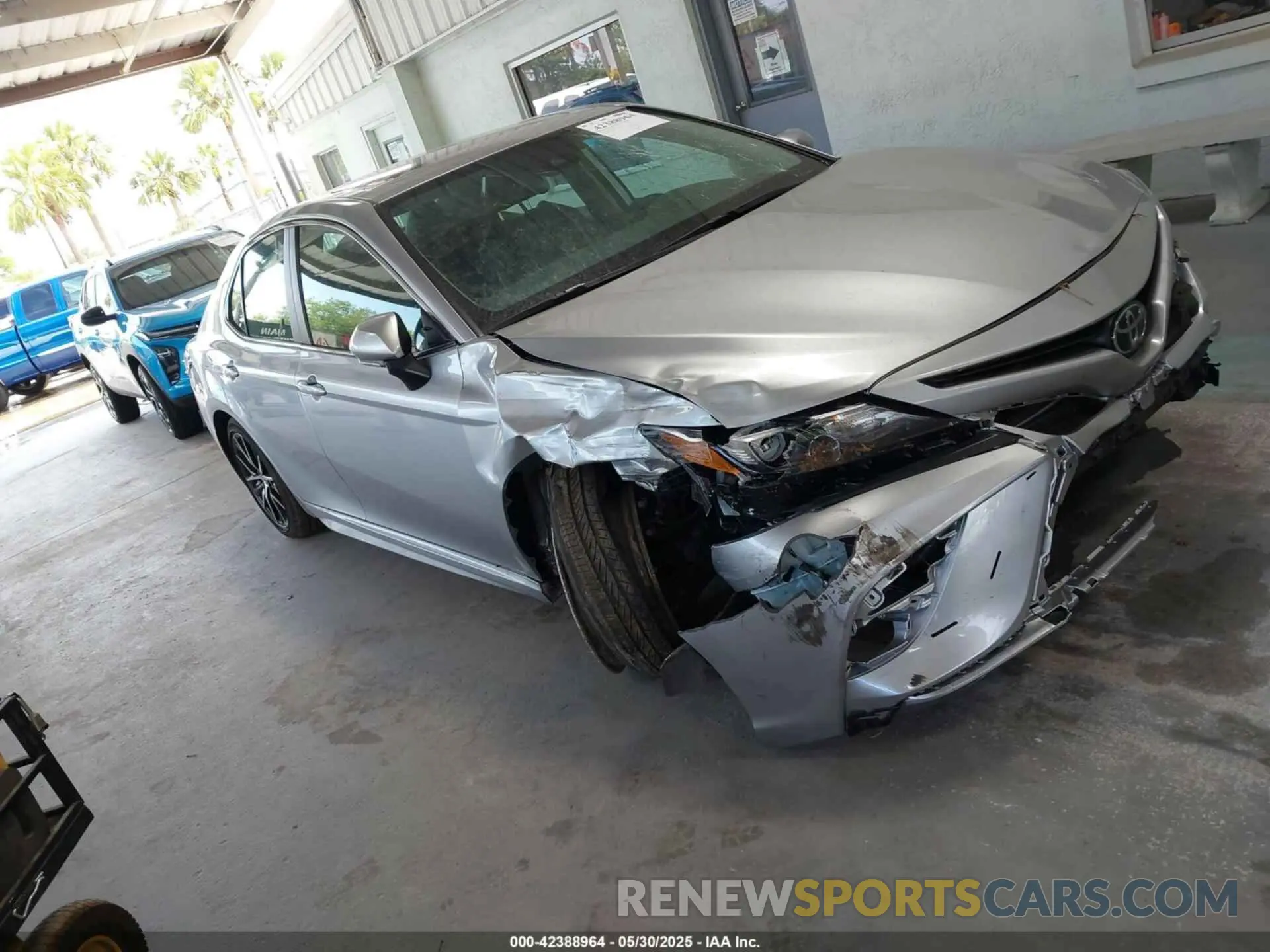 13 fotografías del automóvil dañado 4T1T11AK2RU918253 TOYOTA CAMRY 2024