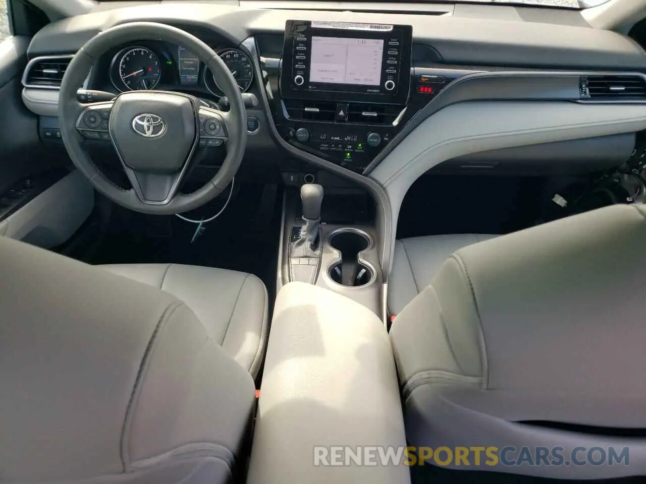 8 fotografías del automóvil dañado 4T1T11AK3RU842767 TOYOTA CAMRY 2024