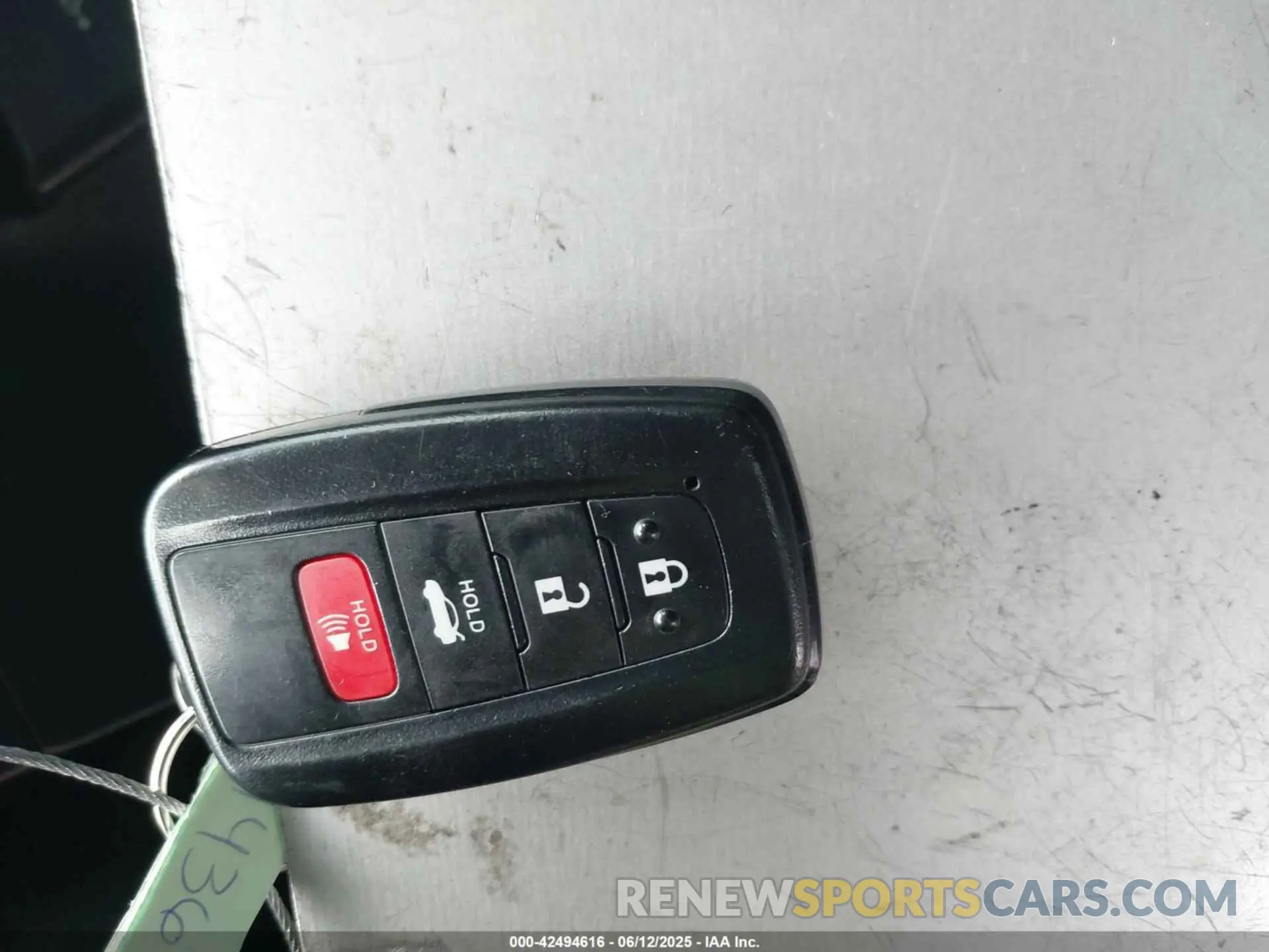11 fotografías del automóvil dañado 4T1T11AK4RU871436 TOYOTA CAMRY 2024