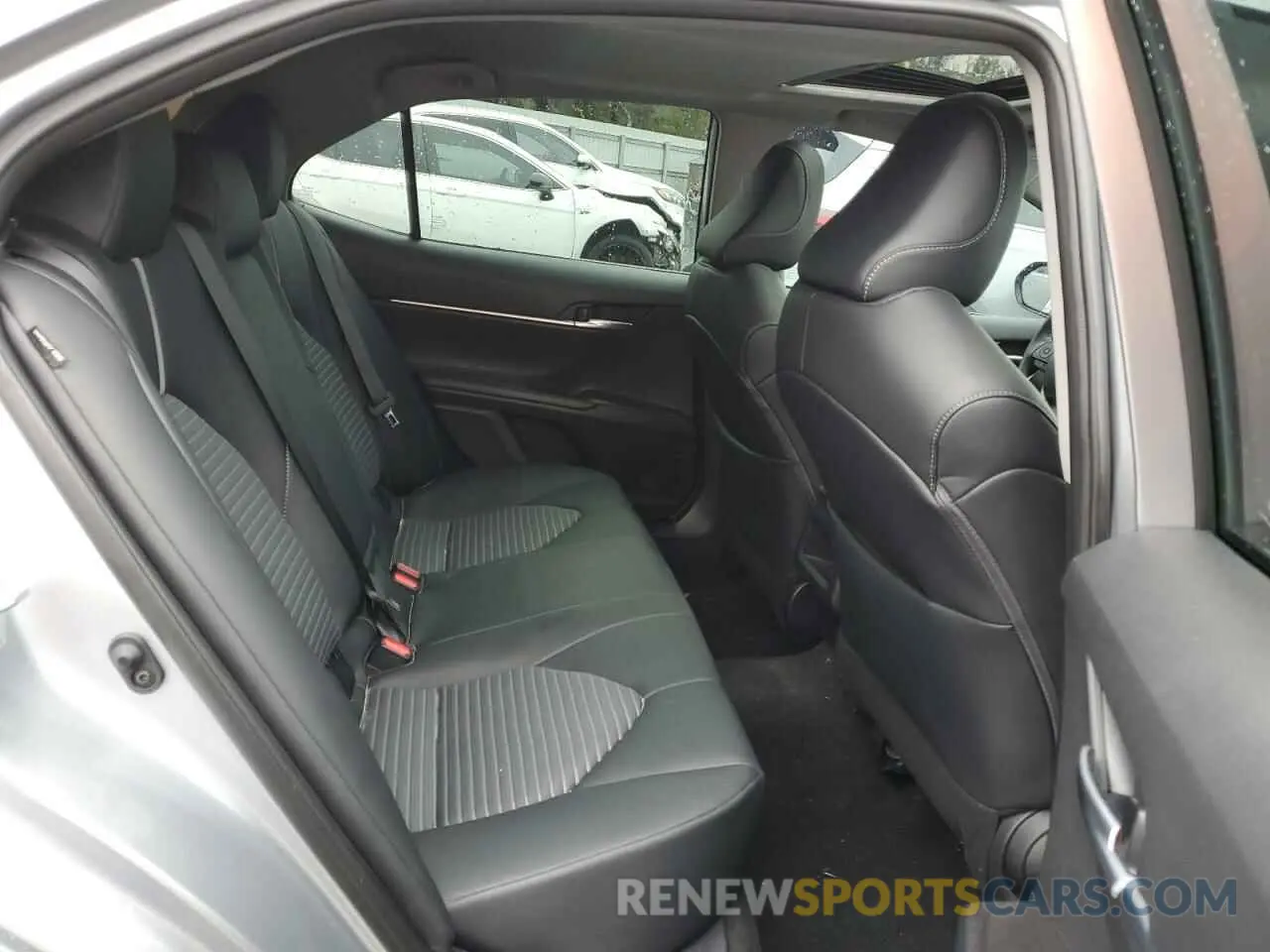 10 fotografías del automóvil dañado 4T1T11AK4RU903589 TOYOTA CAMRY 2024