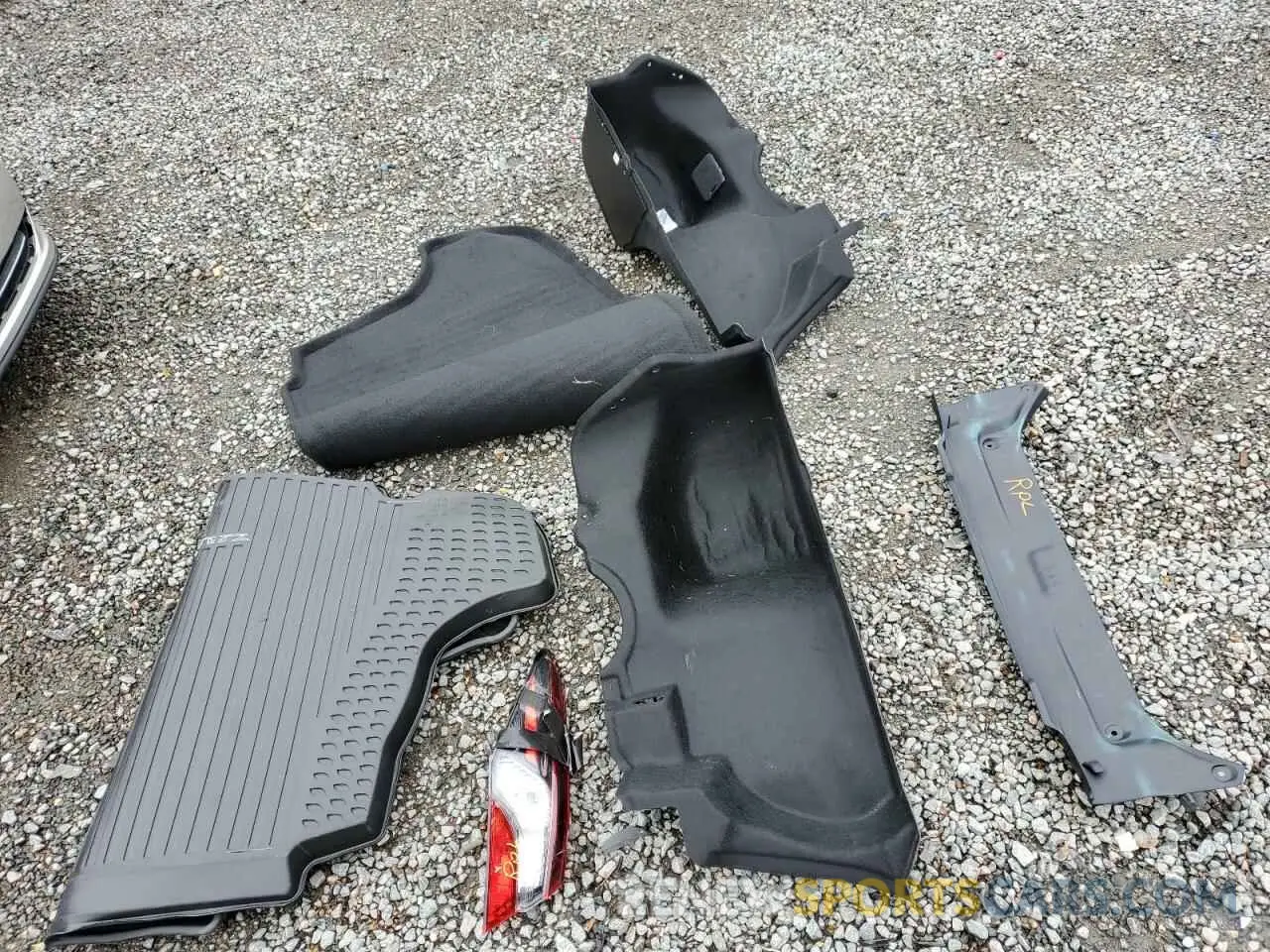 12 fotografías del automóvil dañado 4T1T11AK4RU903589 TOYOTA CAMRY 2024
