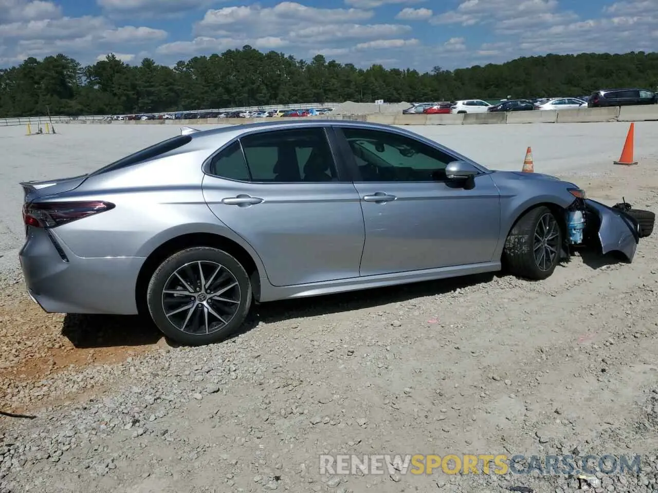 3 fotografías del automóvil dañado 4T1T11AK5RU853138 TOYOTA CAMRY 2024