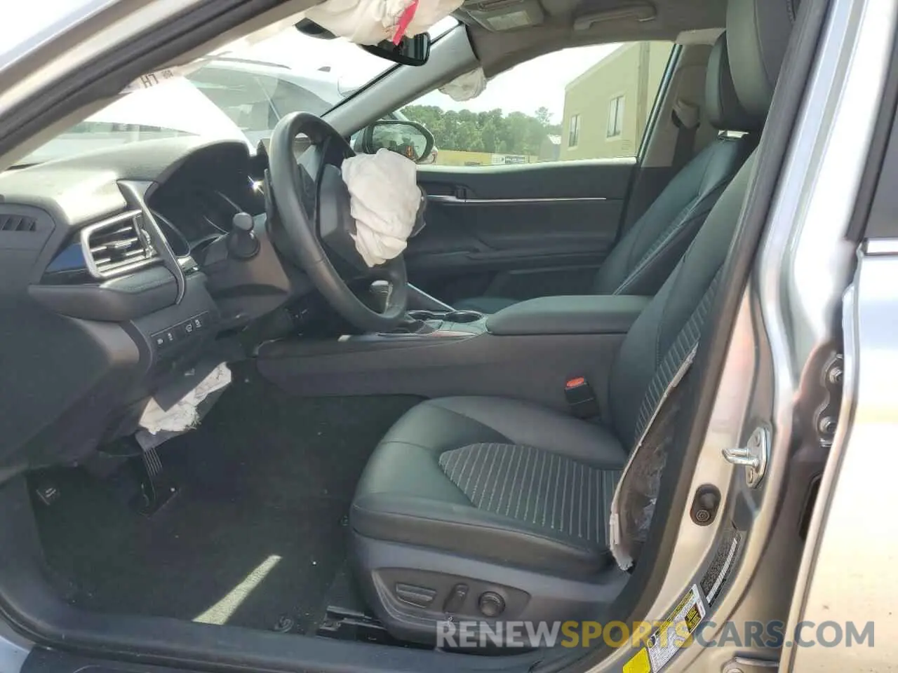 7 fotografías del automóvil dañado 4T1T11AK5RU853138 TOYOTA CAMRY 2024