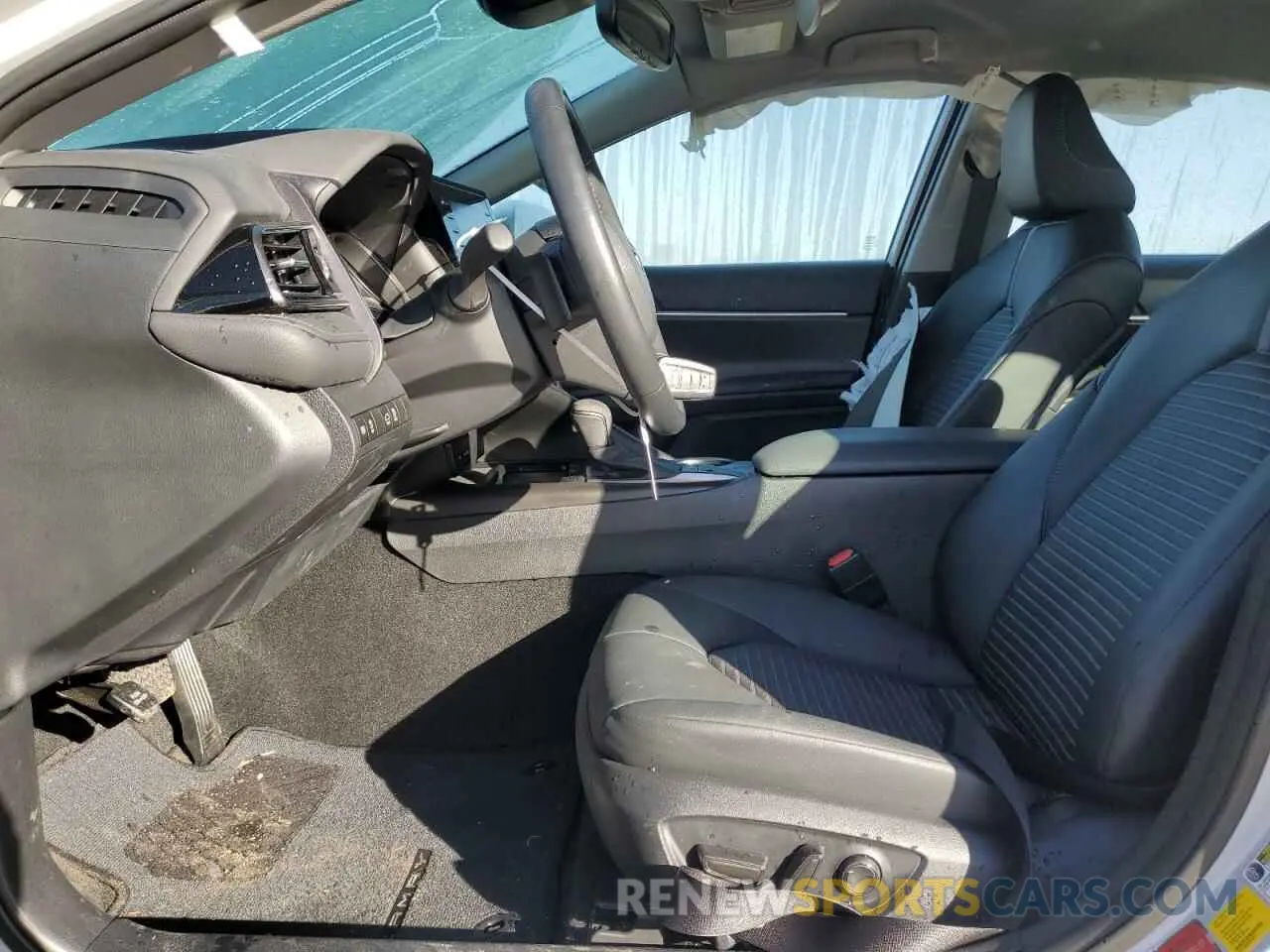 7 fotografías del automóvil dañado 4T1T11AK6RU213911 TOYOTA CAMRY 2024