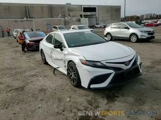 11 fotografías del automóvil dañado 4T1T11AK6RU859224 TOYOTA CAMRY 2024