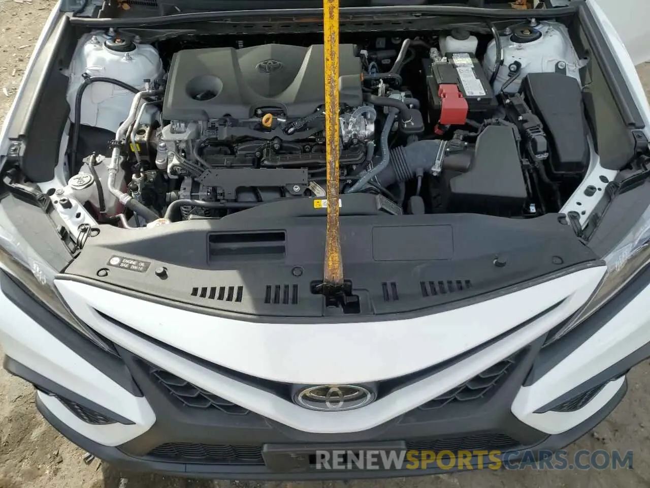 12 fotografías del automóvil dañado 4T1T11AK6RU859224 TOYOTA CAMRY 2024
