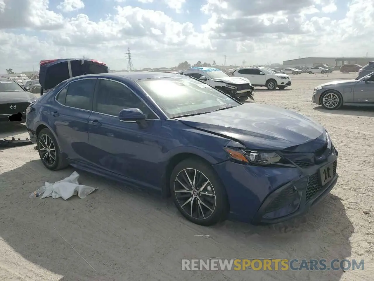 4 fotografías del automóvil dañado 4T1T11AK7RU234976 TOYOTA CAMRY 2024