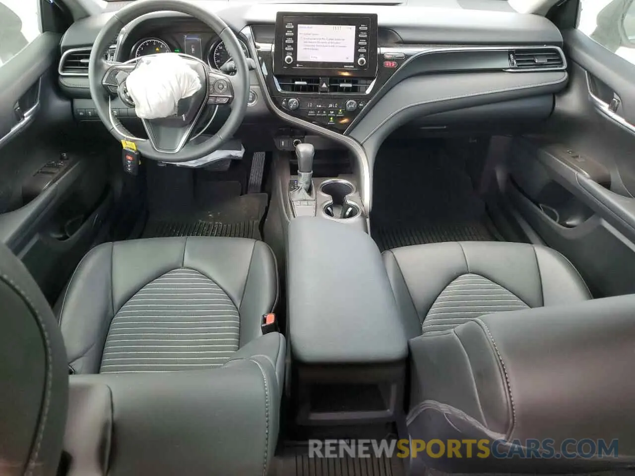 8 fotografías del automóvil dañado 4T1T11AK7RU234976 TOYOTA CAMRY 2024