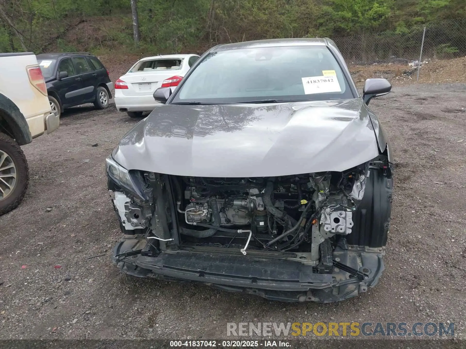 12 fotografías del automóvil dañado 4T1T11AK7RU841802 TOYOTA CAMRY 2024