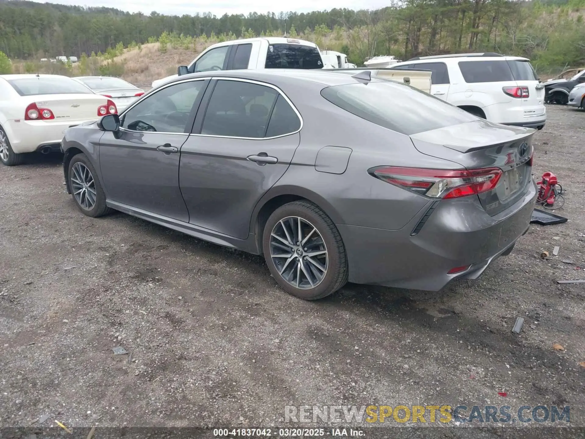 3 fotografías del automóvil dañado 4T1T11AK7RU841802 TOYOTA CAMRY 2024
