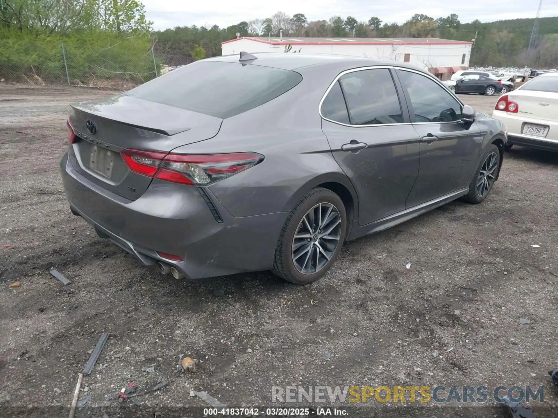 4 fotografías del automóvil dañado 4T1T11AK7RU841802 TOYOTA CAMRY 2024