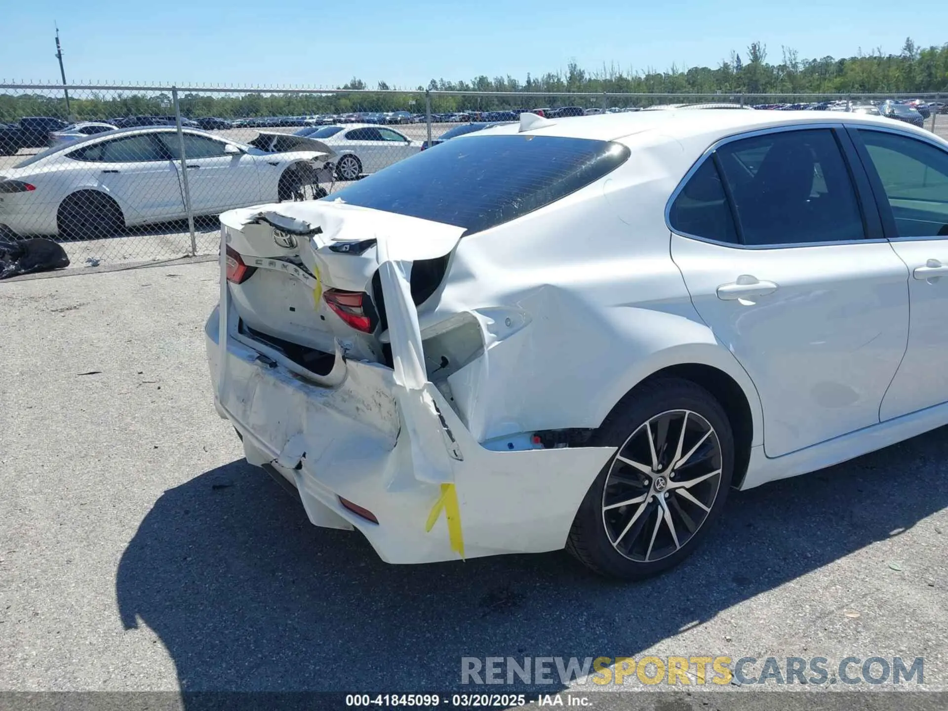 18 fotografías del automóvil dañado 4T1T11AK7RU865680 TOYOTA CAMRY 2024