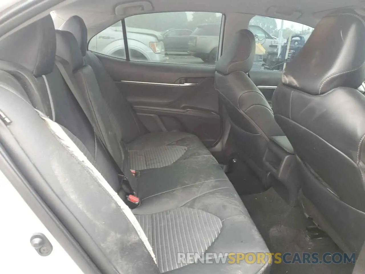 10 fotografías del automóvil dañado 4T1T11AK8RU266111 TOYOTA CAMRY 2024