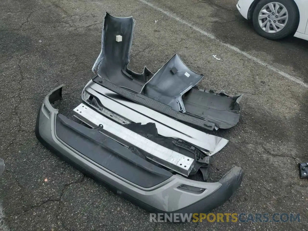 12 fotografías del automóvil dañado 4T1T11AK8RU266111 TOYOTA CAMRY 2024