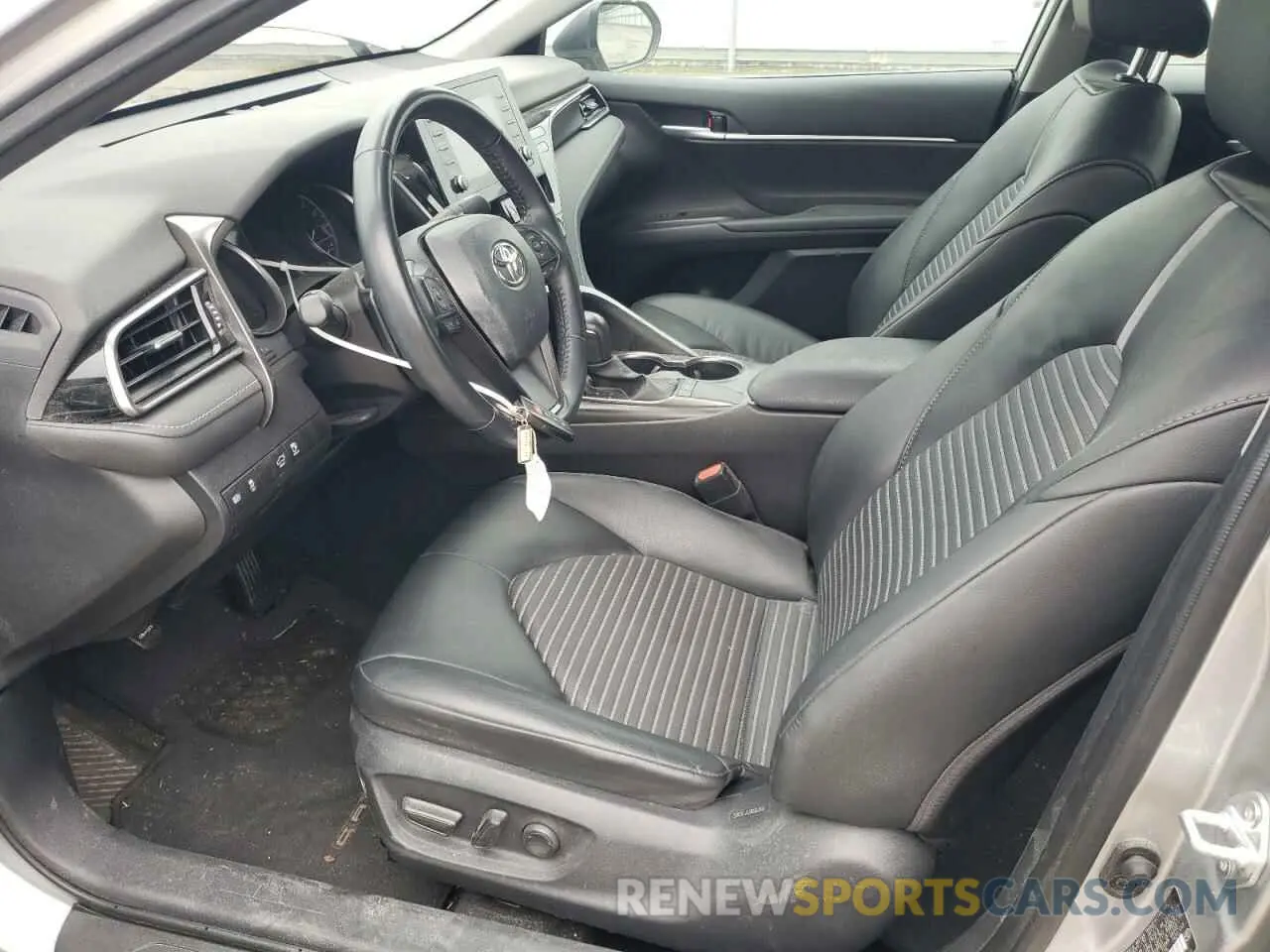 7 fotografías del automóvil dañado 4T1T11AK8RU846426 TOYOTA CAMRY 2024