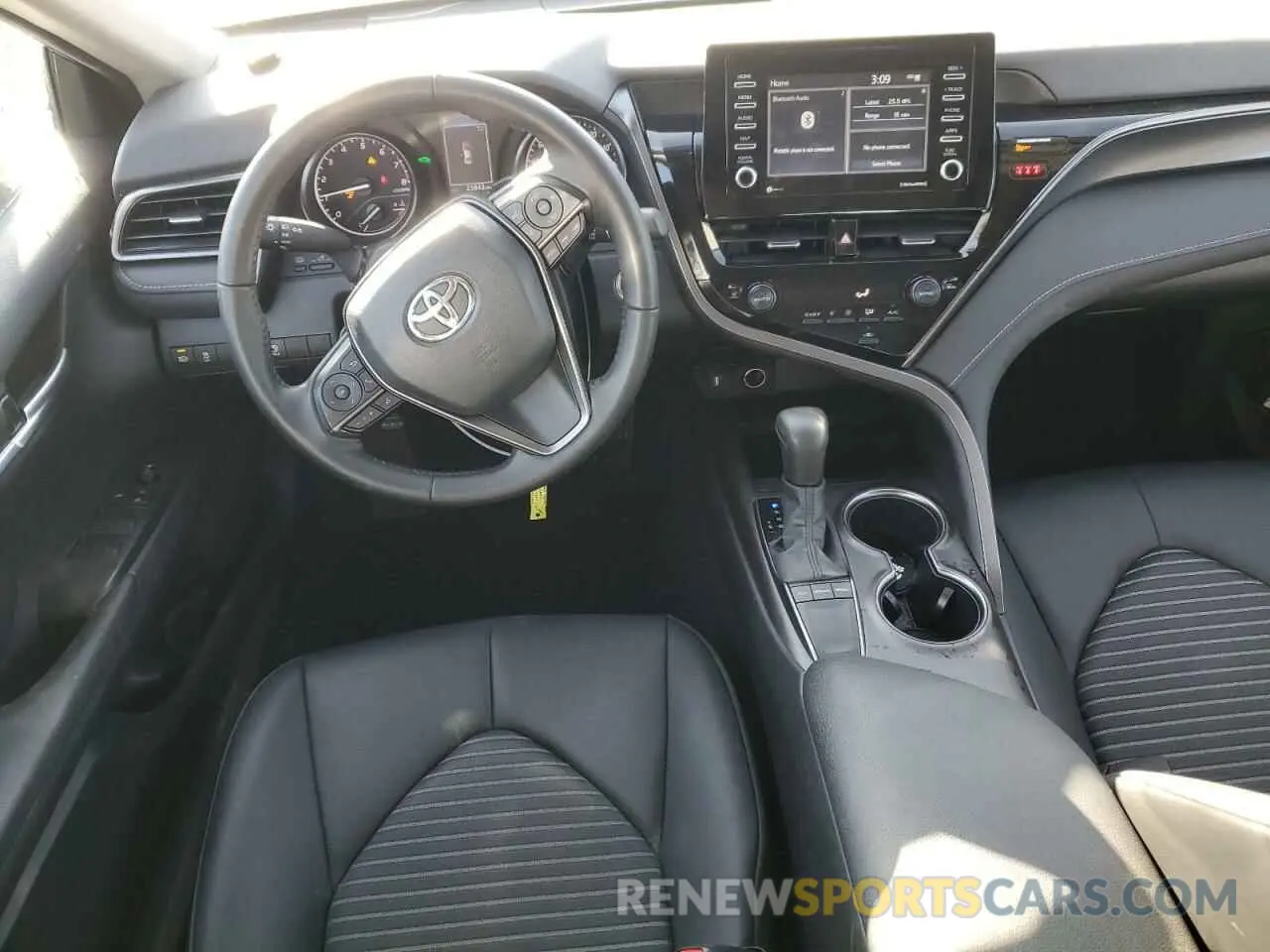 8 fotografías del automóvil dañado 4T1T11AK8RU872721 TOYOTA CAMRY 2024