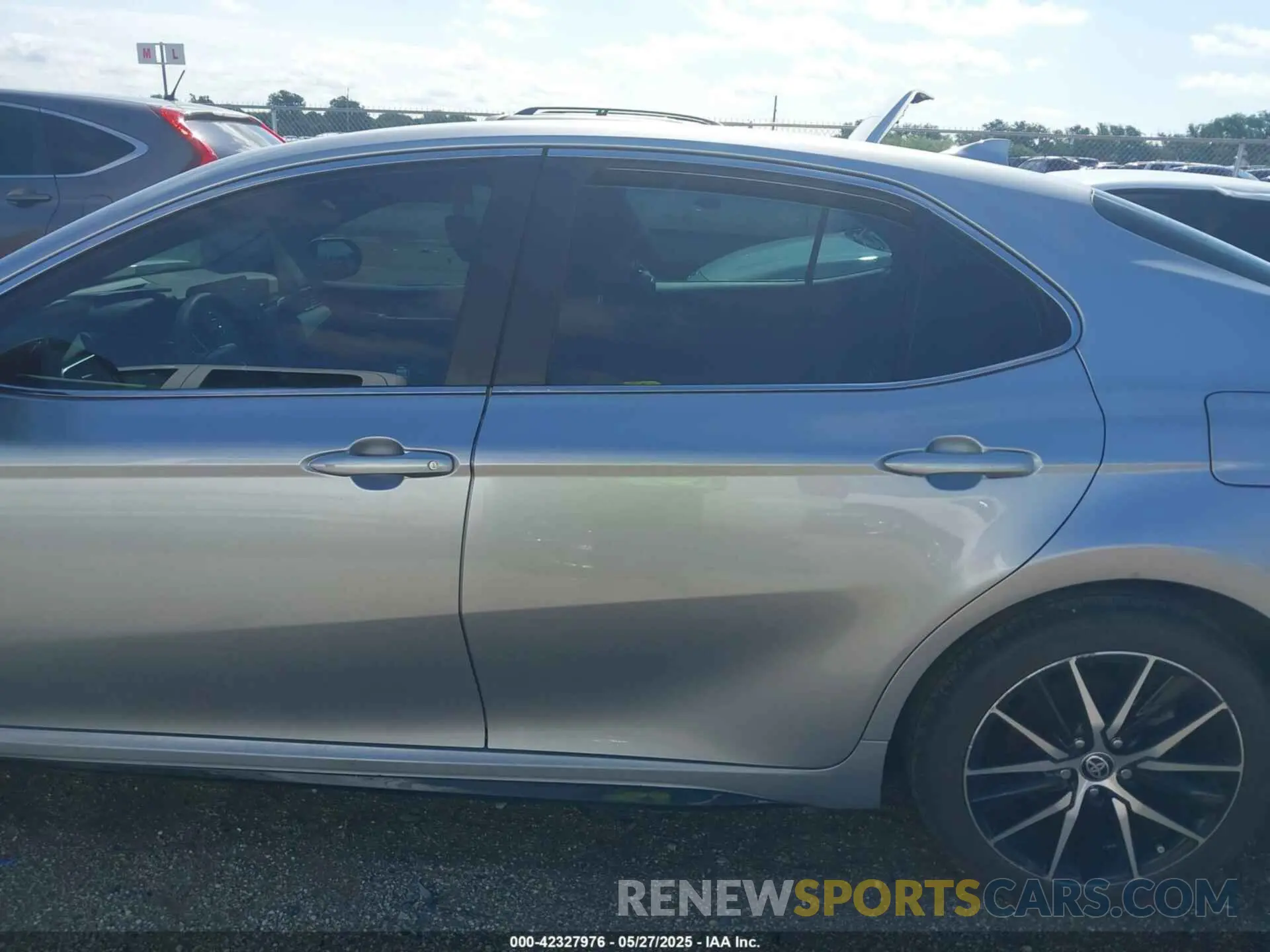 14 fotografías del automóvil dañado 4T1T11AK8RU896677 TOYOTA CAMRY 2024
