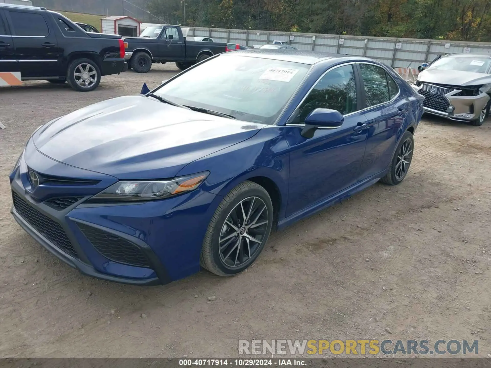 2 fotografías del automóvil dañado 4T1T11AK9RU235868 TOYOTA CAMRY 2024