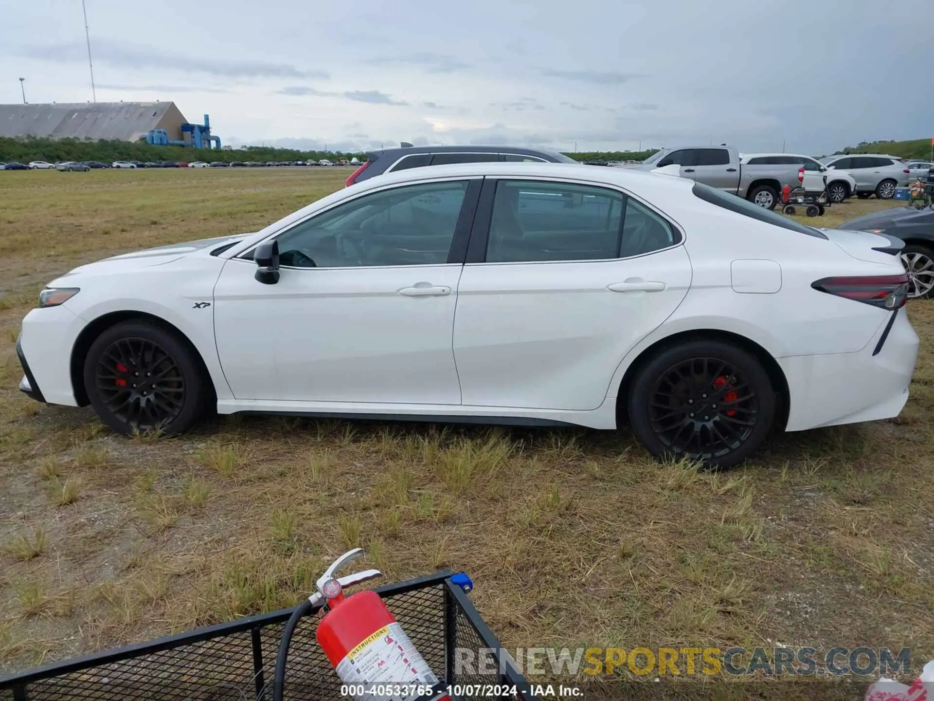 14 fotografías del automóvil dañado 4T1T11AK9RU847035 TOYOTA CAMRY 2024