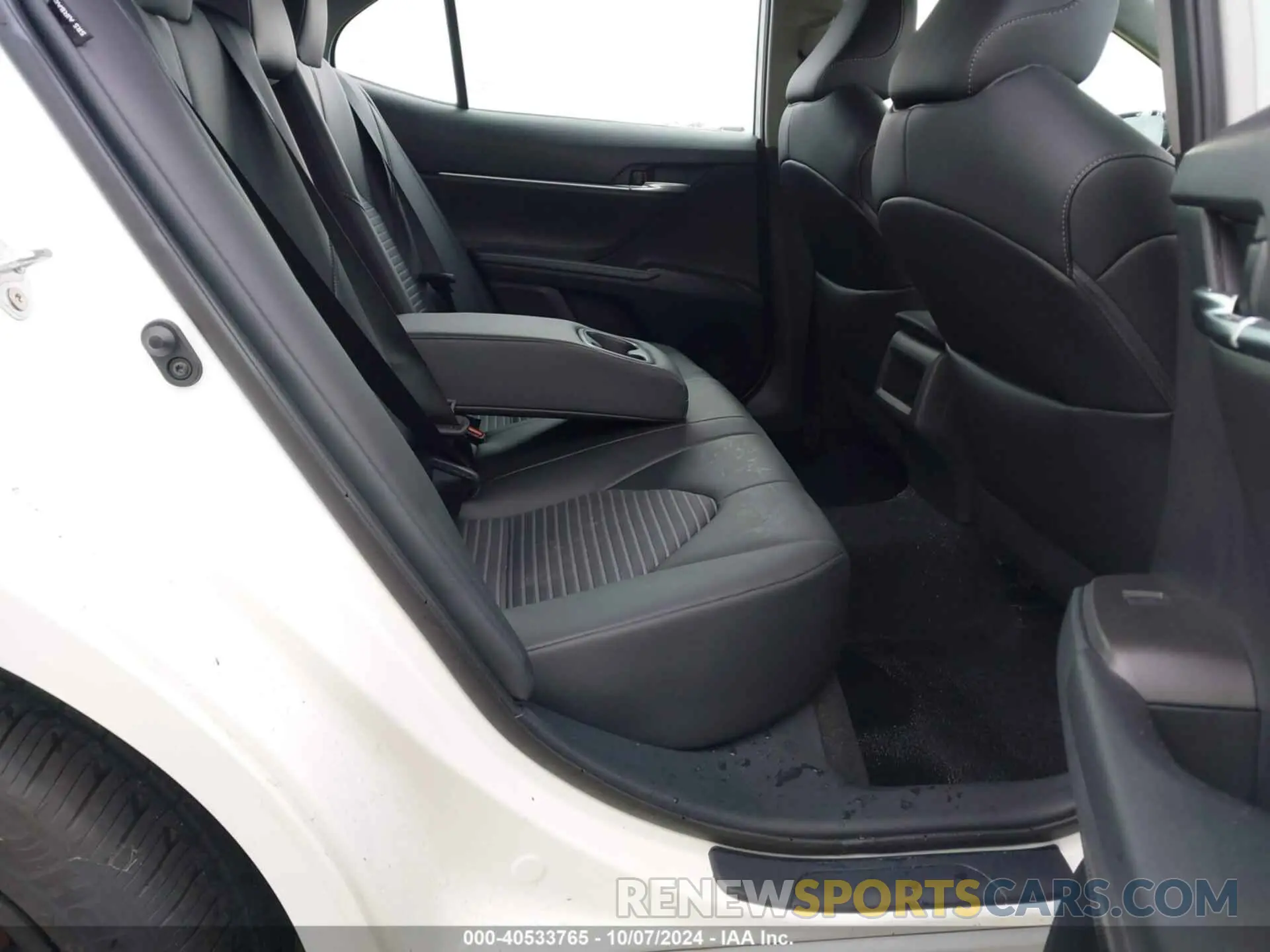 8 fotografías del automóvil dañado 4T1T11AK9RU847035 TOYOTA CAMRY 2024