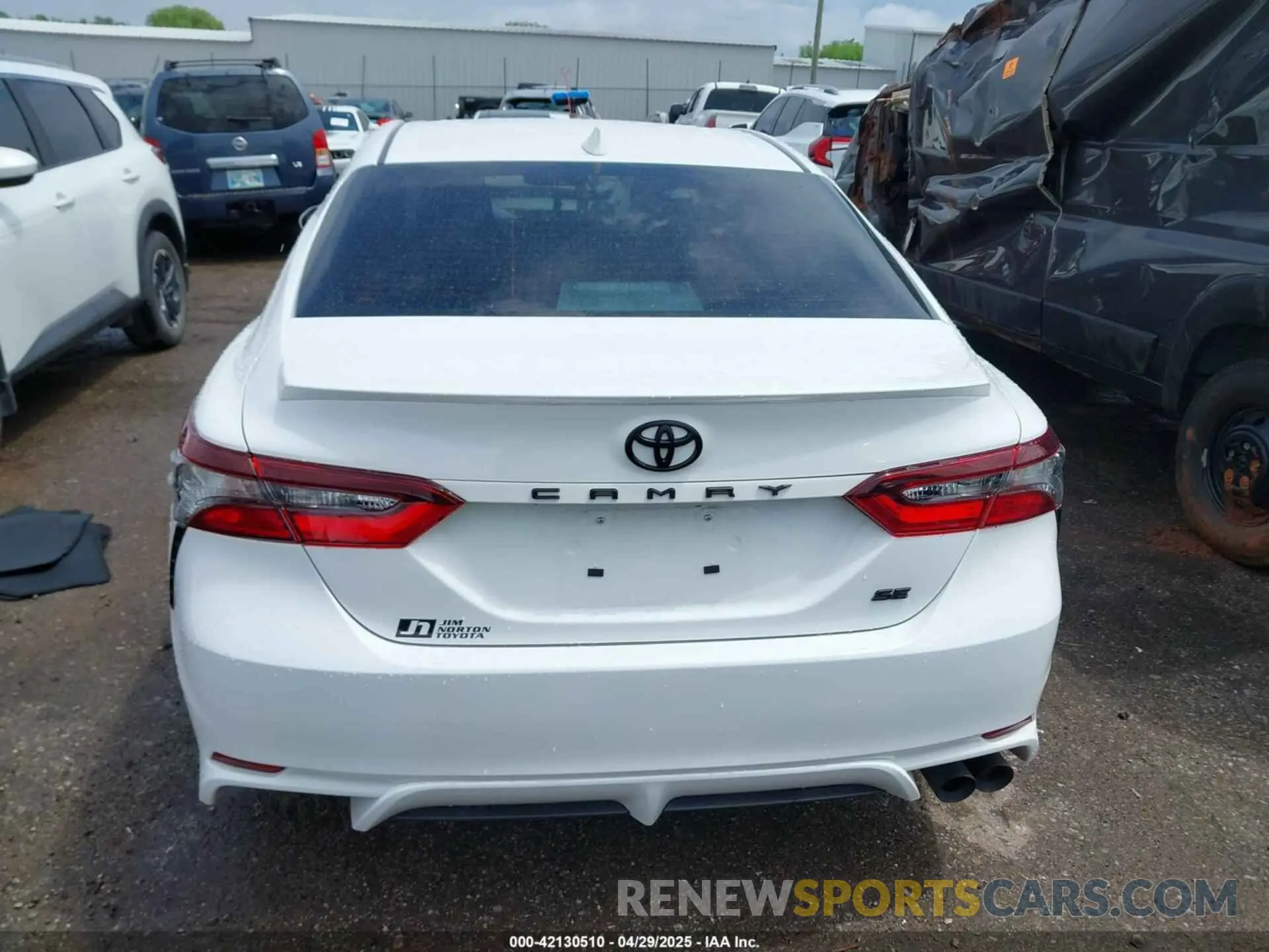 16 fotografías del automóvil dañado 4T1T11AK9RU908643 TOYOTA CAMRY 2024