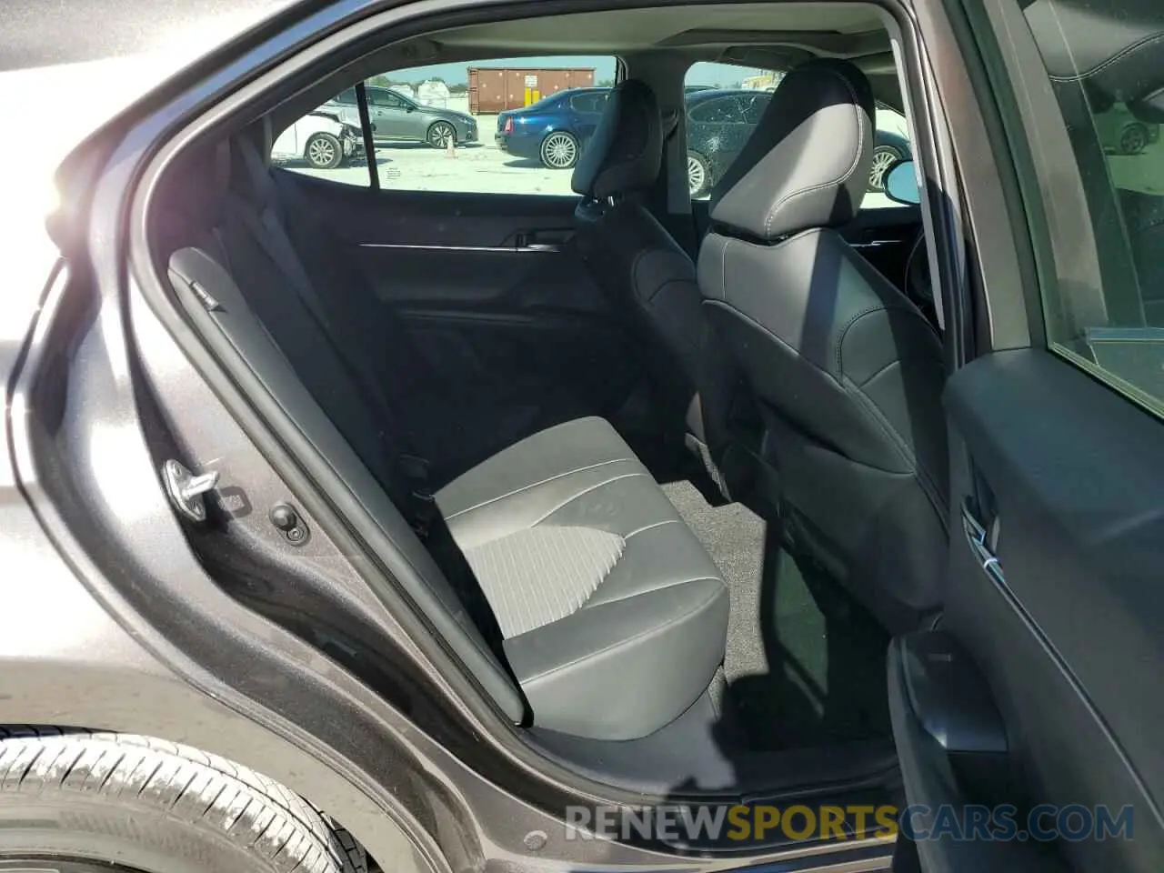 10 fotografías del automóvil dañado 4T1T11AK9RU916712 TOYOTA CAMRY 2024
