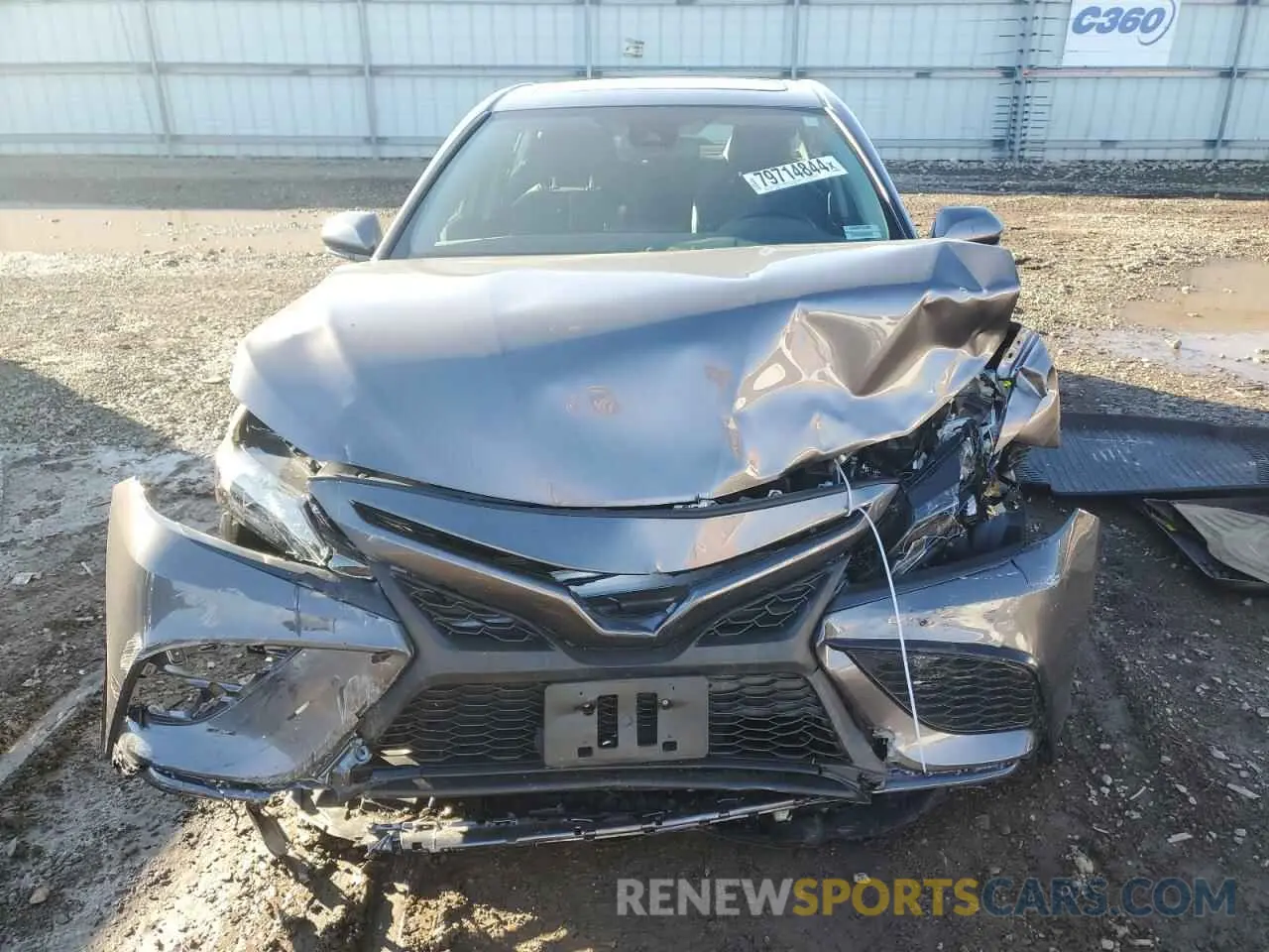 5 fotografías del automóvil dañado 4T1T11BK0RU116069 TOYOTA CAMRY 2024