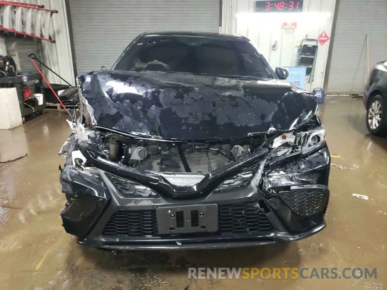 5 fotografías del automóvil dañado 4T1T11BK0RU121191 TOYOTA CAMRY 2024