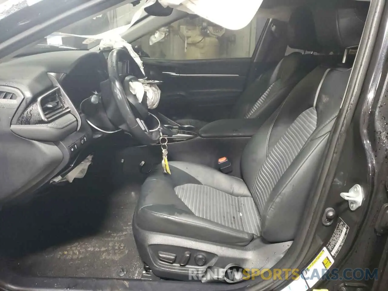7 fotografías del automóvil dañado 4T1T11BK0RU121191 TOYOTA CAMRY 2024