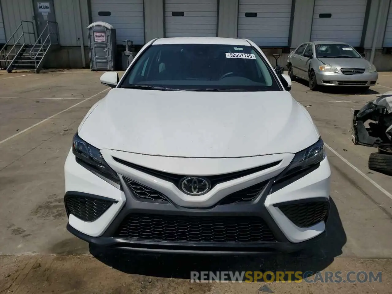 5 fotografías del automóvil dañado 4T1T11BK3RU129947 TOYOTA CAMRY 2024