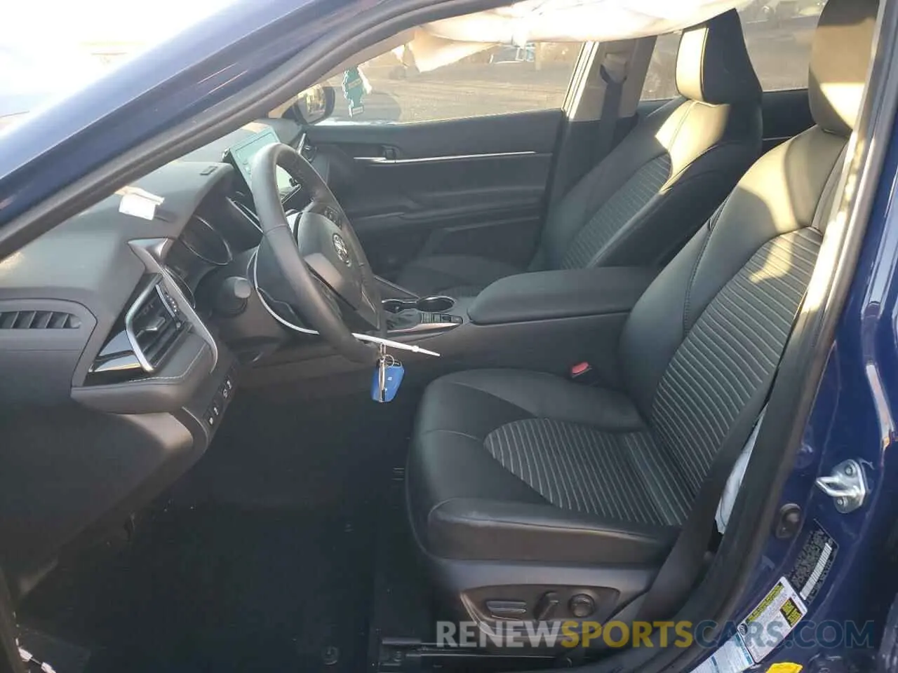 7 fotografías del automóvil dañado 4T1T11BK8RU119141 TOYOTA CAMRY 2024