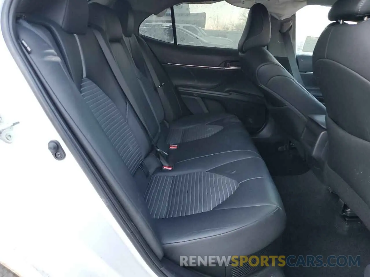 10 fotografías del automóvil dañado 4T1T31AK3RU064559 TOYOTA CAMRY 2024