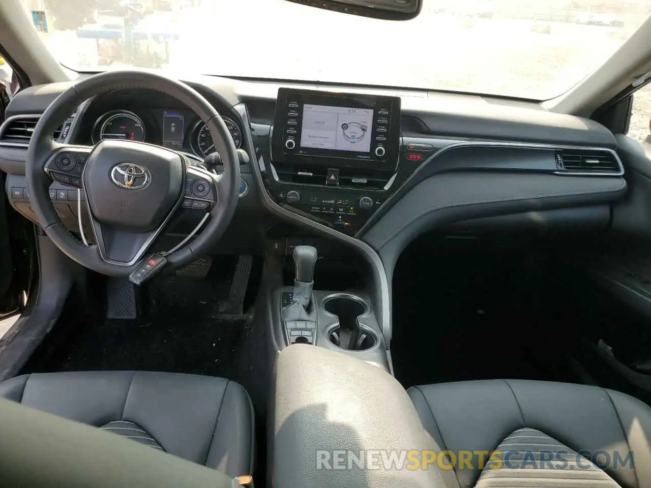 8 fotografías del automóvil dañado 4T1T31AK8RU069045 TOYOTA CAMRY 2024