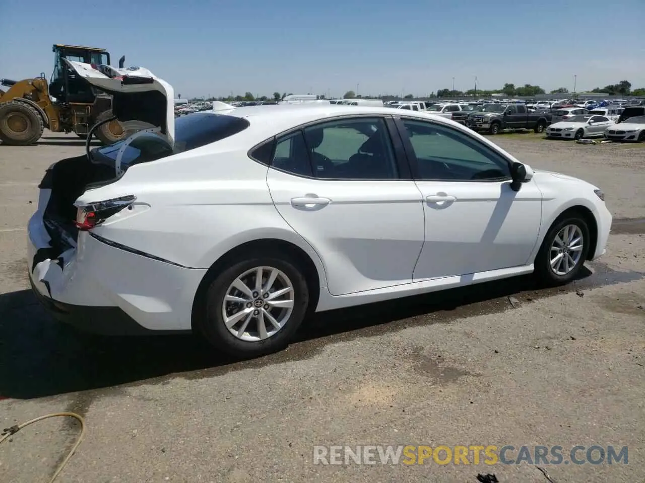 3 fotografías del automóvil dañado 4T1DAACK0SU001206 TOYOTA CAMRY 2025