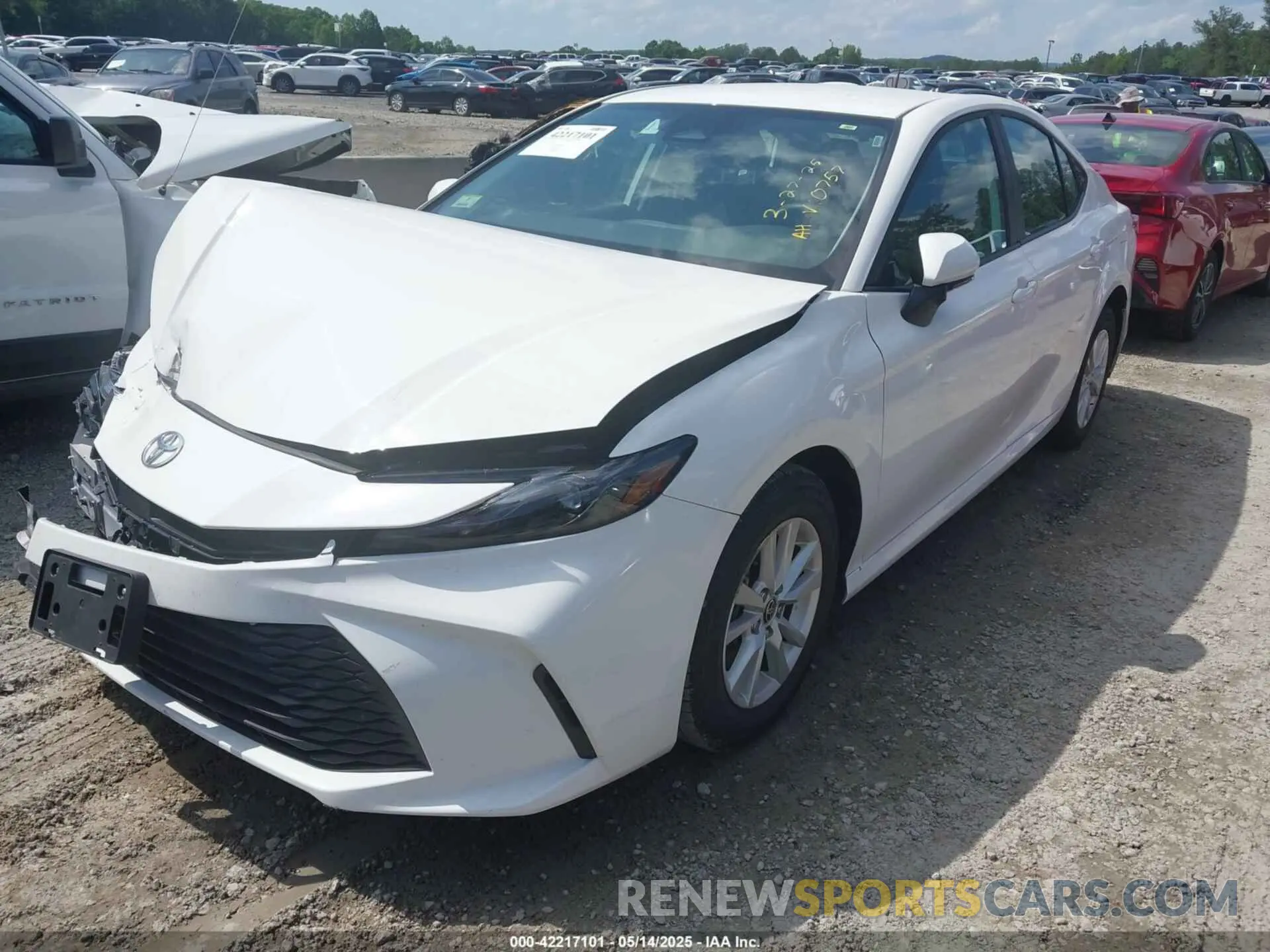 2 fotografías del automóvil dañado 4T1DAACK0SU020757 TOYOTA CAMRY 2025