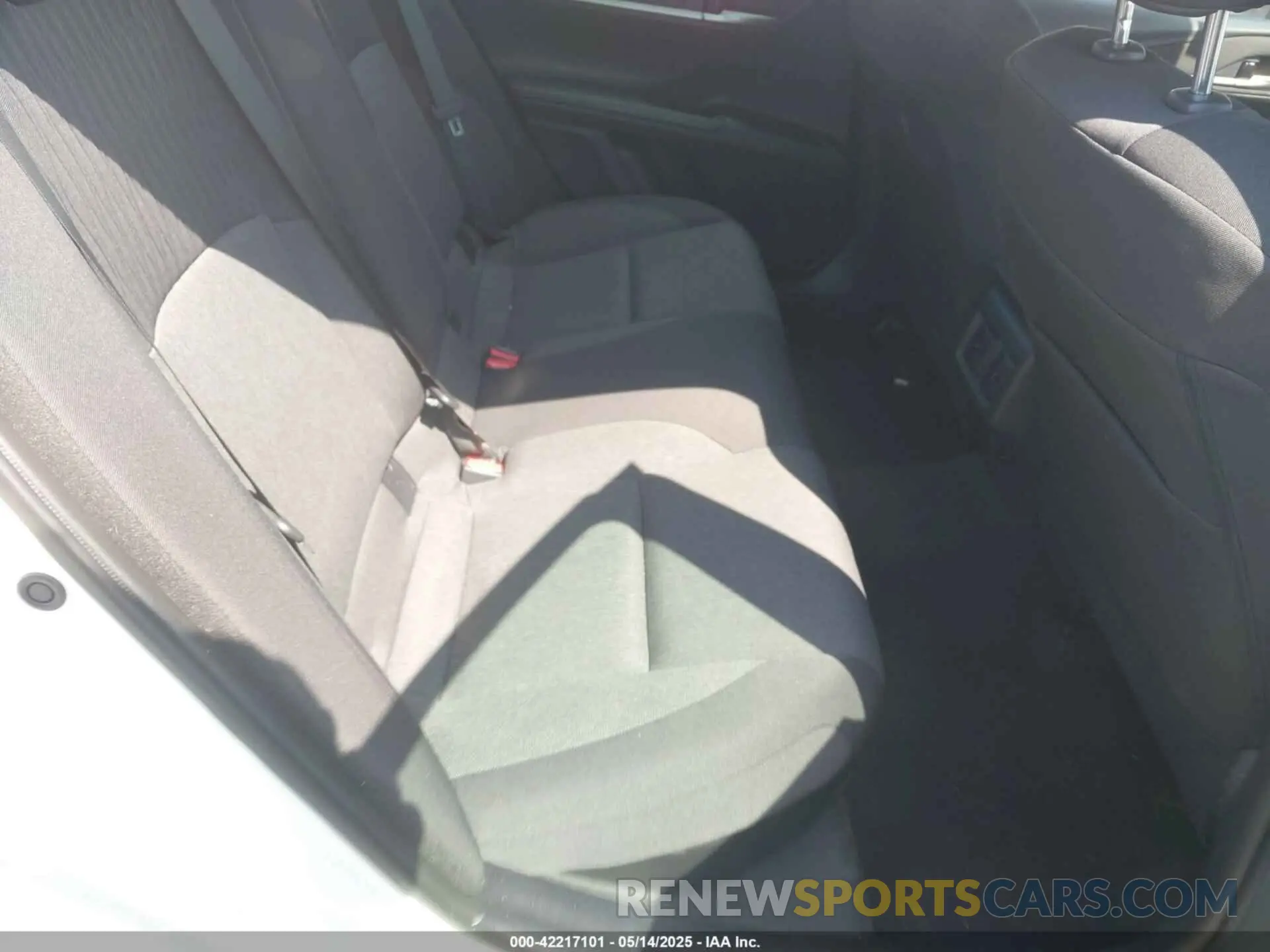 8 fotografías del automóvil dañado 4T1DAACK0SU020757 TOYOTA CAMRY 2025