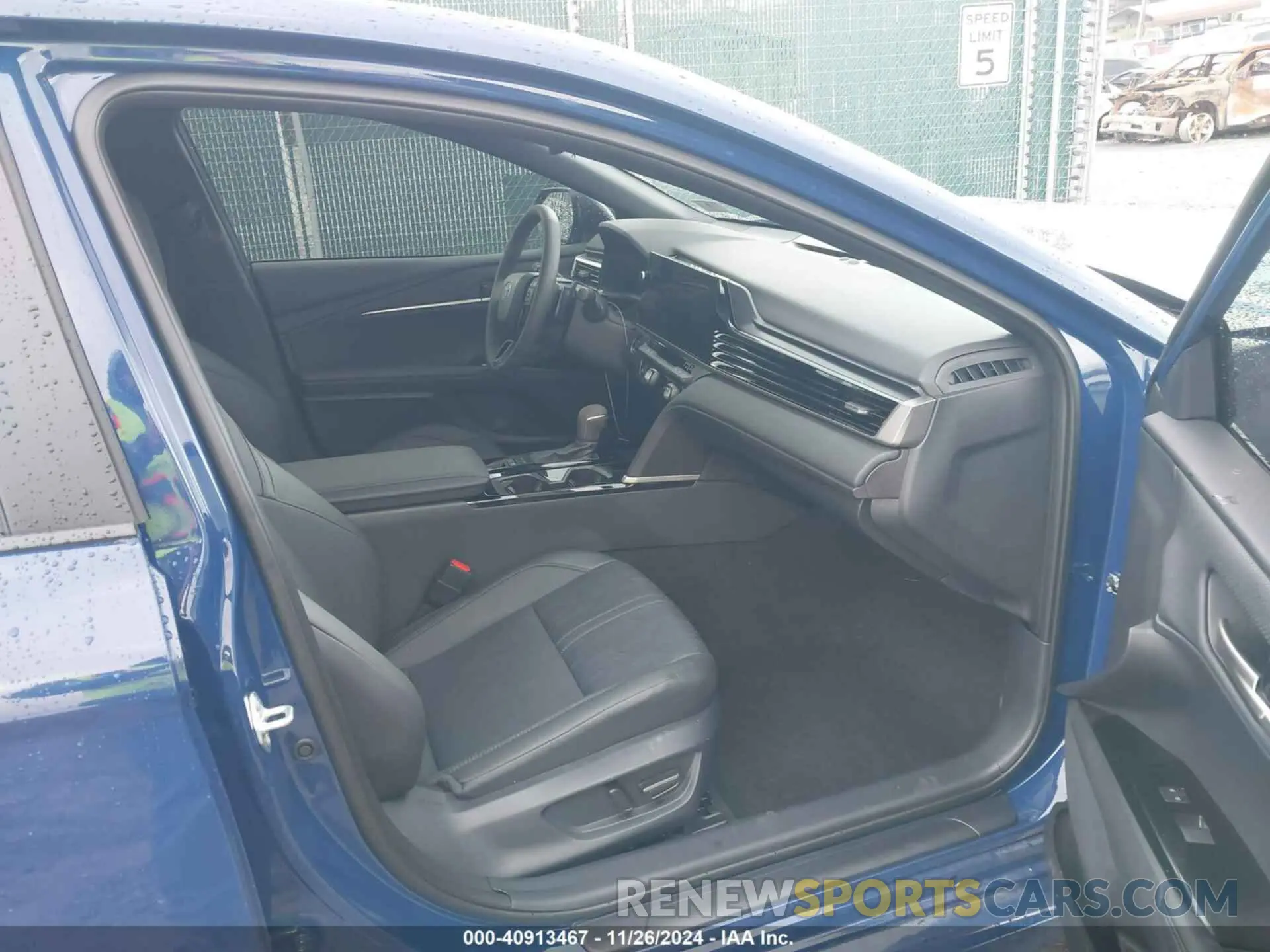 5 fotografías del automóvil dañado 4T1DAACK0SU050048 TOYOTA CAMRY 2025