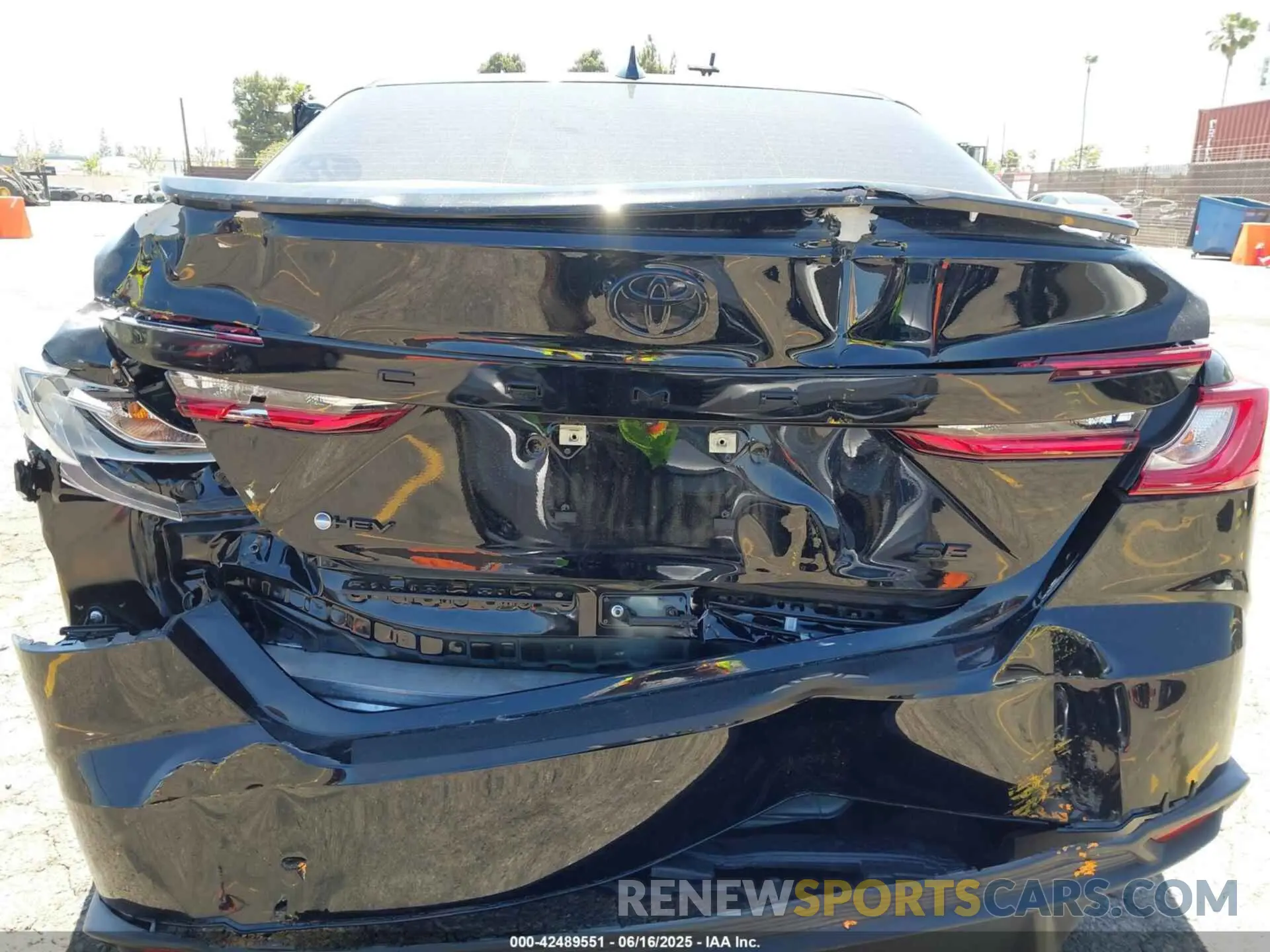 16 fotografías del automóvil dañado 4T1DAACK0SU074561 TOYOTA CAMRY 2025